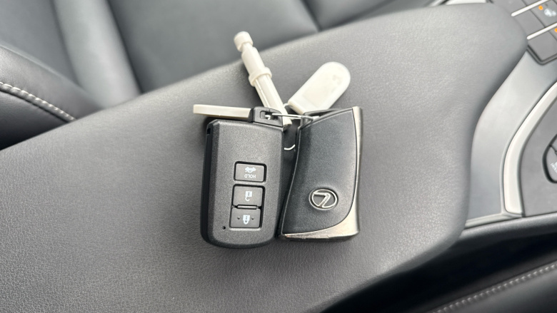 Lexus UX 250h 2.0 F-Sport Design 5dr CVT Hybrid Hatchback